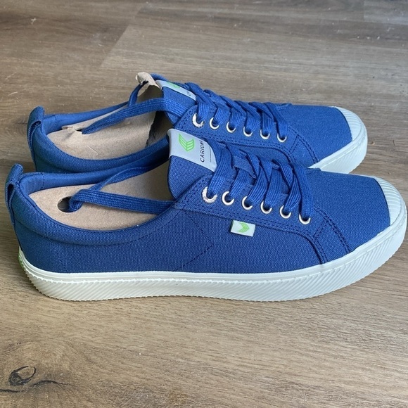 Cariuma OCA low shadow blue canvas sneaker unisex women display picture 1